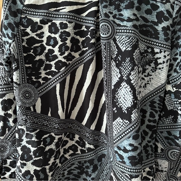 Animal Print Button Down Shirt Zebra Leopard Black Grey White - Medium - Picture 9 of 11